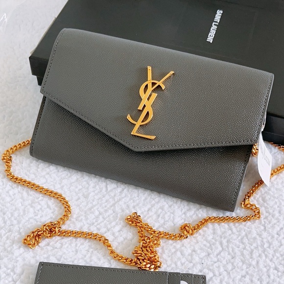 Saint Laurent Uptown Chain Wallet in Grain De Poudre Embossed Leather - Picture 5 of 16